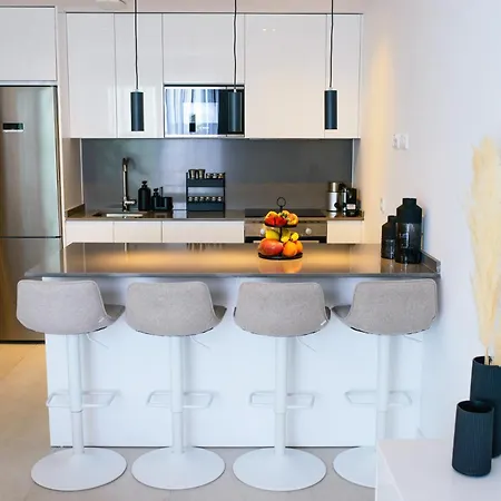 Neubau Am & Pool Bahiarooms Apartment Torre Del Mar